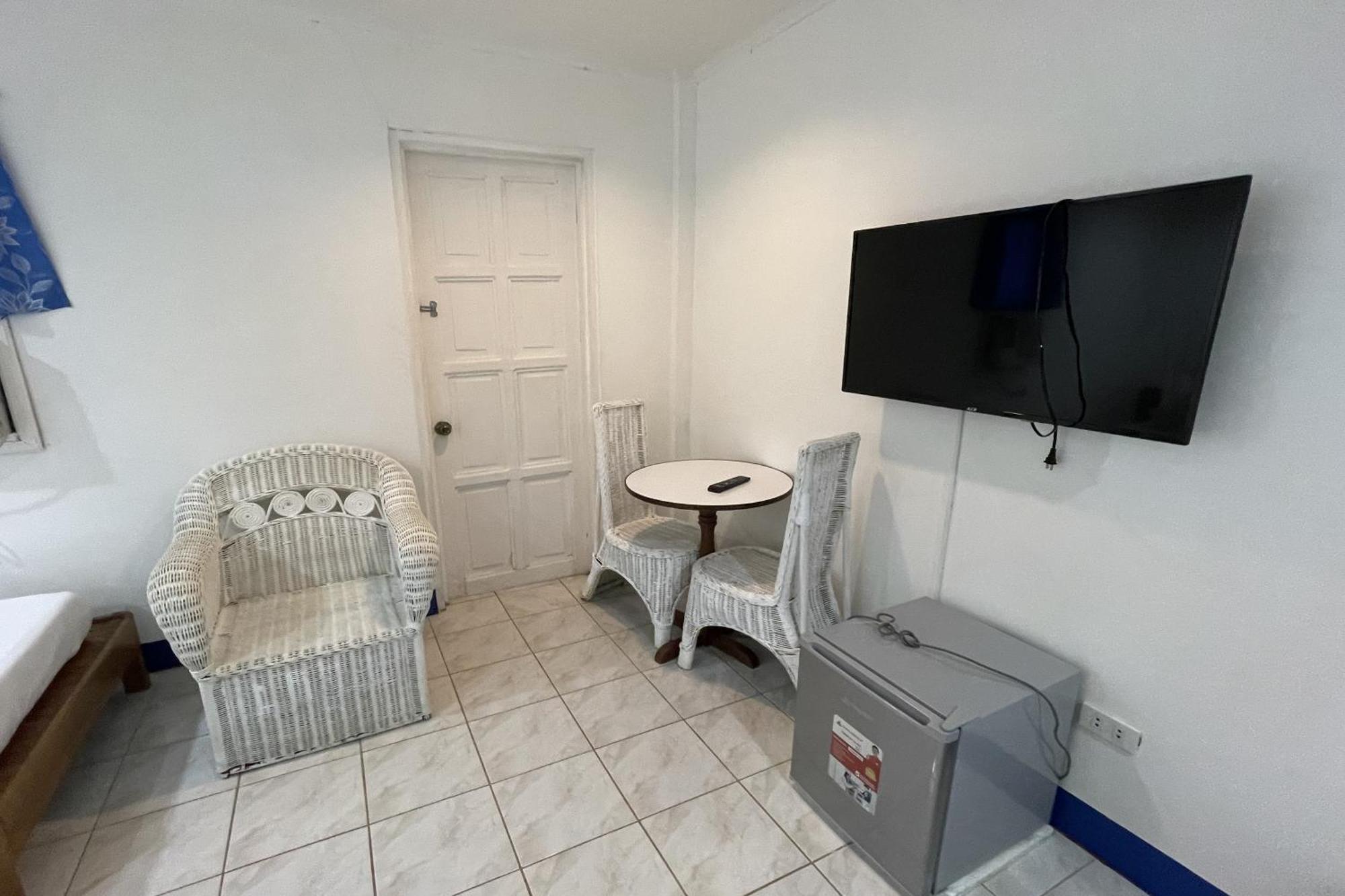Casa De Praxides Tourist Inn Palawan Пуэрто-Принцеса Экстерьер фото