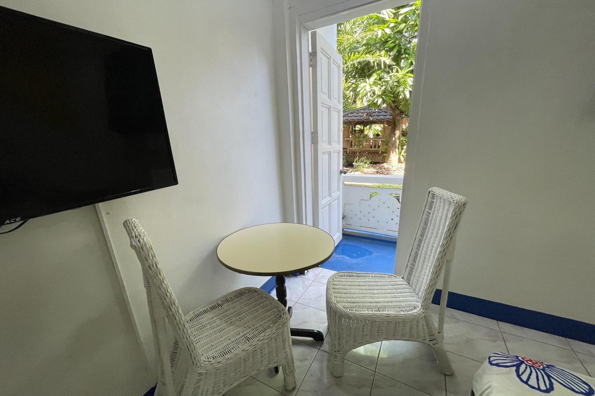 Casa De Praxides Tourist Inn Palawan Пуэрто-Принцеса Экстерьер фото