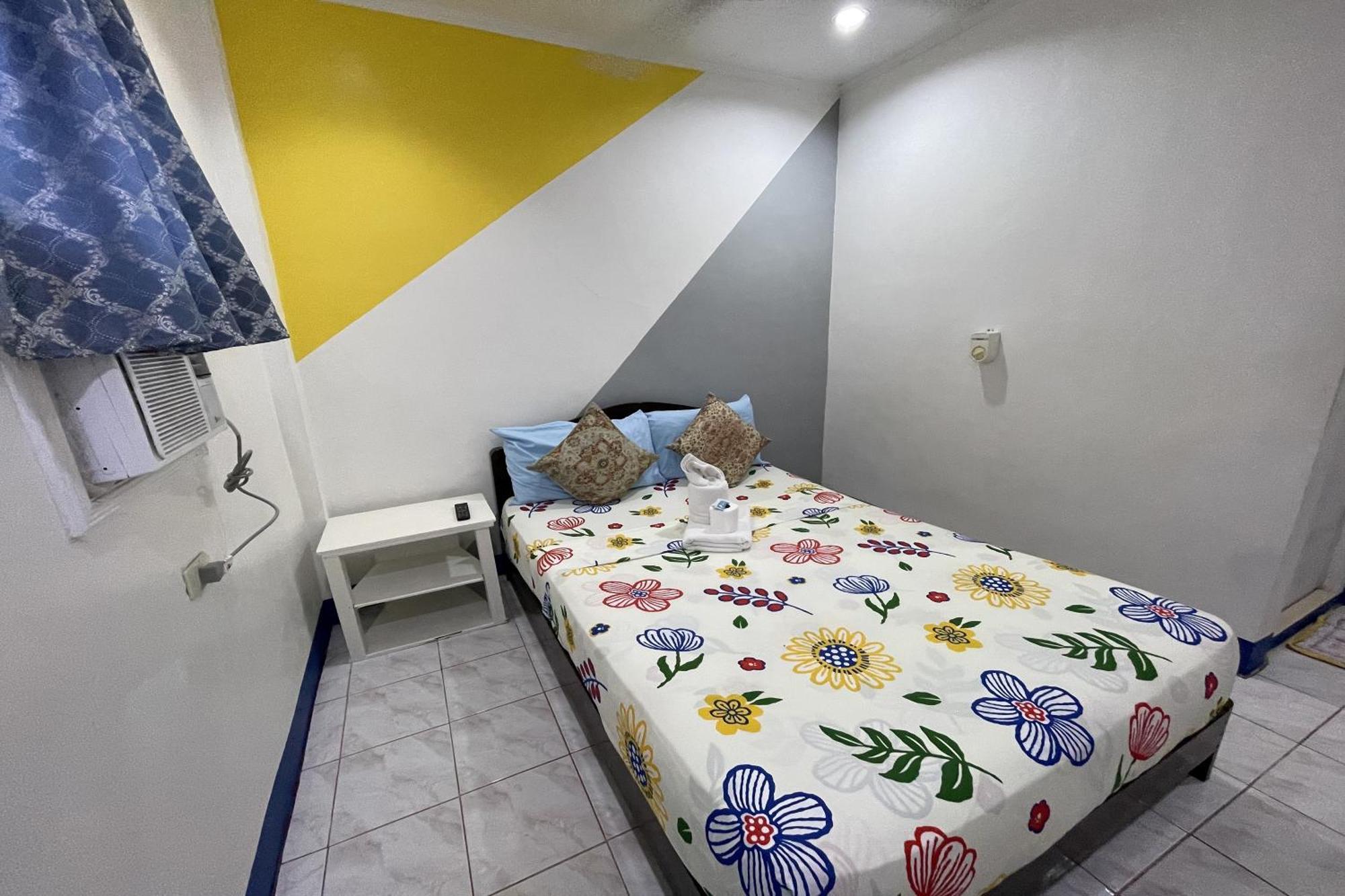 Casa De Praxides Tourist Inn Palawan Пуэрто-Принцеса Экстерьер фото